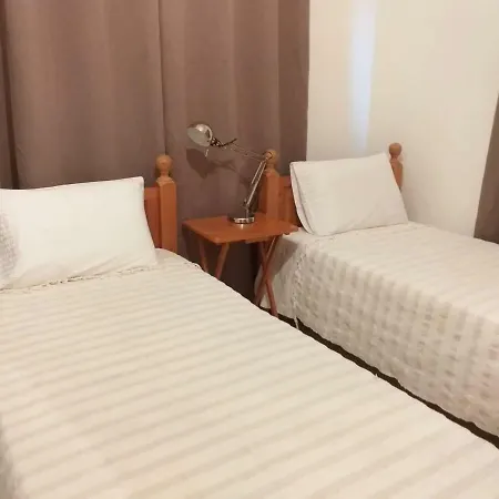 Andrianihouse Pansiyon Pafos